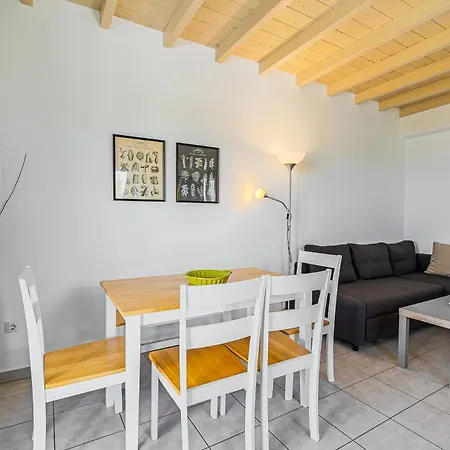 Nyaraló Lagadia Village *